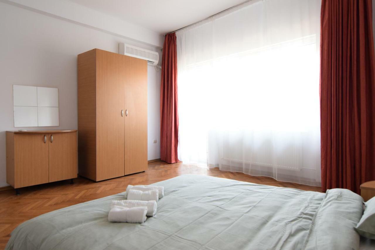 Resedinta Lui Calin - Downtown Park Cismigiu Apartment บูคาเรสต์ ภายนอก รูปภาพ