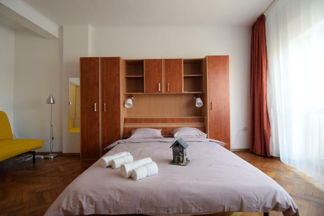 Resedinta Lui Calin - Downtown Park Cismigiu Apartment บูคาเรสต์ ภายนอก รูปภาพ