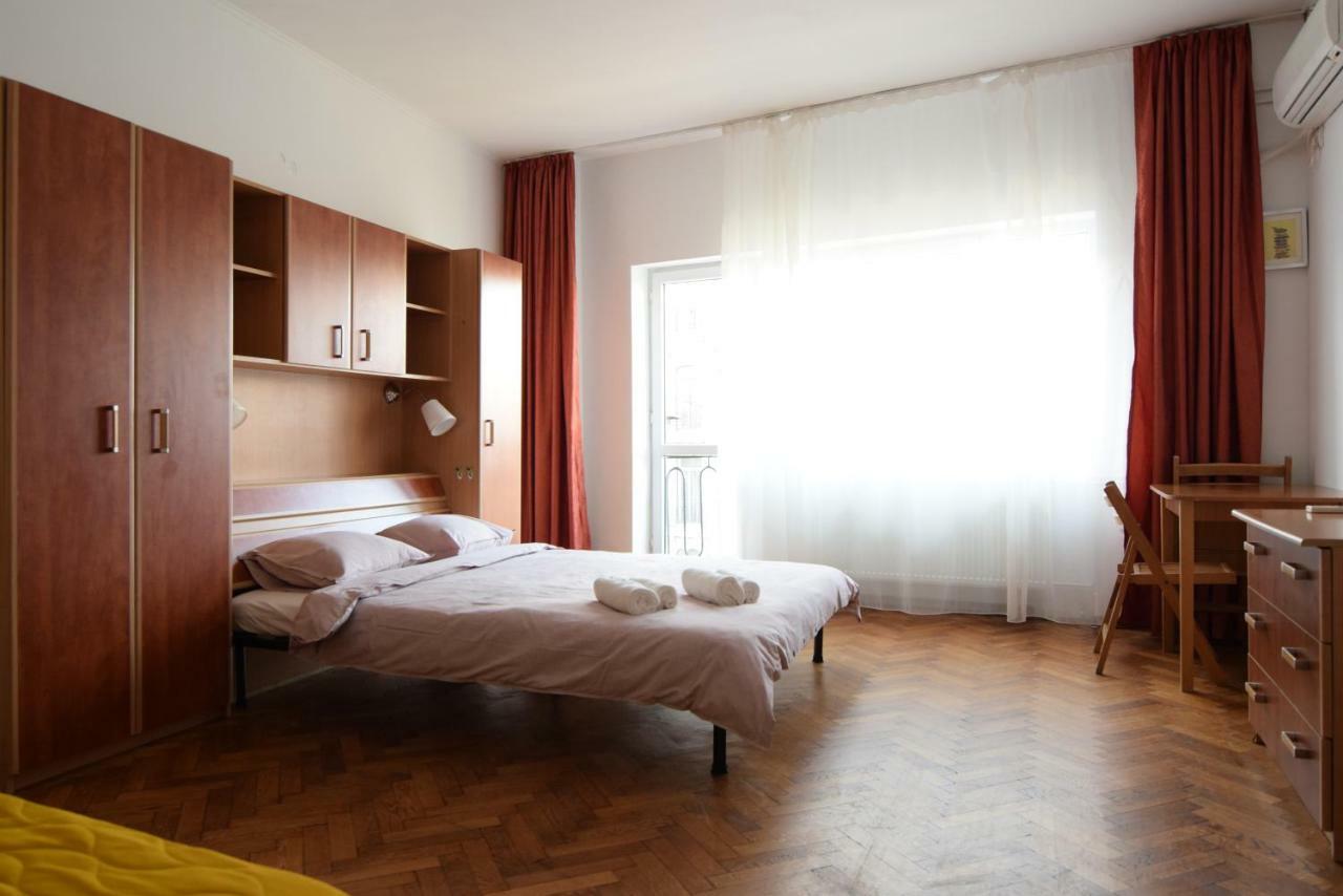 Resedinta Lui Calin - Downtown Park Cismigiu Apartment บูคาเรสต์ ภายนอก รูปภาพ